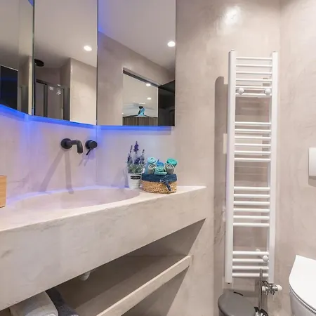 Ionia Luxury Suites B
