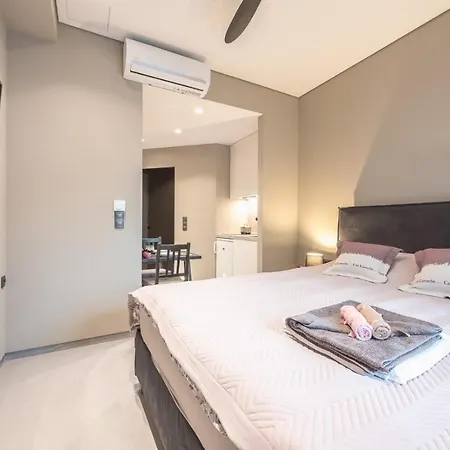 Apartment Ionia Luxury Suites B *